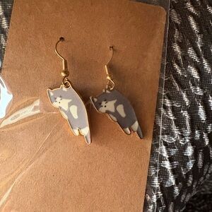 Cute Cat Earrings in Gray and Gold